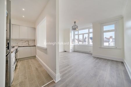 Fairmile Avenue, London, SW16 - Photo 3