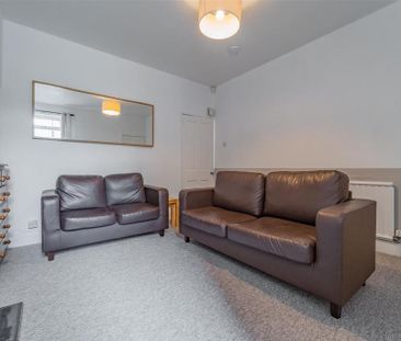 4 bedroom house to rent - Photo 3