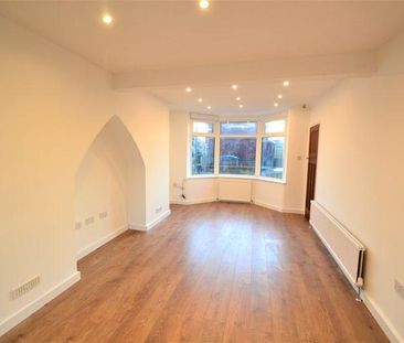 3 bedroom semi-detached house to rent - Photo 6