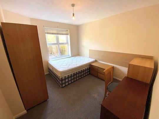 4 bedroom terraced house to rent - Photo 1