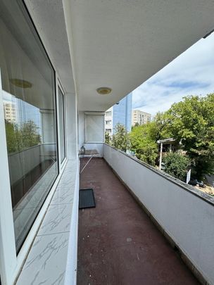 Închiriază Apartament 3 camere 1848 - Fotografie 1