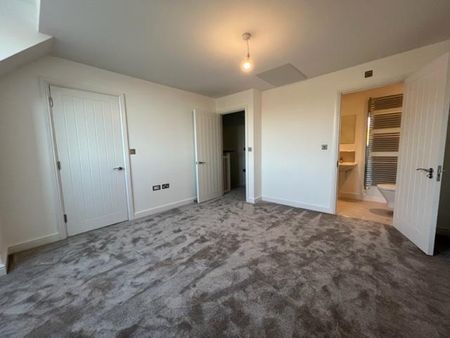 3 bedroom semi-detached house to rent - Photo 2