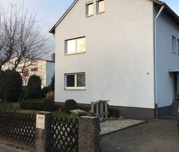 Helle und ruhige 3 Zim. Wohnung mit großem Balkon - Foto 1