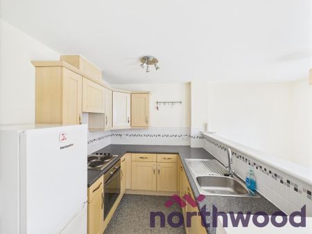 2 bedroom flat to rent - Photo 5