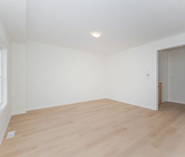 For Lease - 16 Ravenscraig Place, Innisfil, Ontario - Photo 1