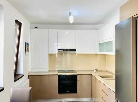Apartament cu 4 camere, gradina, garaj individual, zona strazii Miko Imre - Fotografie 2