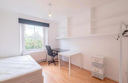 3 bedroom flat to rent - Photo 3