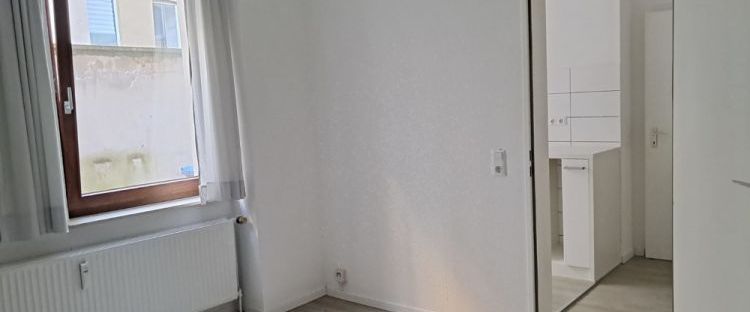 Aachen Zentrum! Lichtdurchflutete 1-Zimmer Wohnung in einem denkmalgeschützen Wohnhaus - Photo 1