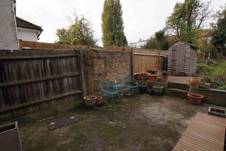 1 bedroom ground floor flat to rent - Photo 4