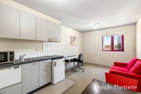 909/528 Swanston Street, Carlton VIC 3053 - Apartment For Rent | Domain - Photo 2
