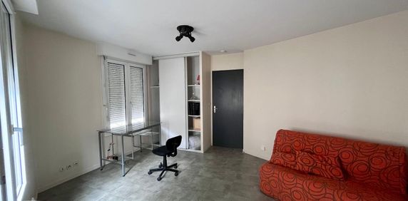 Location Appartement 1 pièce 27m² POITIERS 86000 - Photo 2