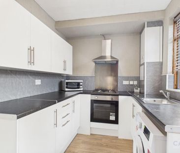 4 bedroom house of multiple occupation to rent - Photo 3