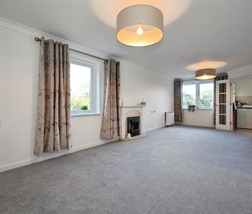 Stevens Court 405-411, Reading Road, RG41 - Photo 3