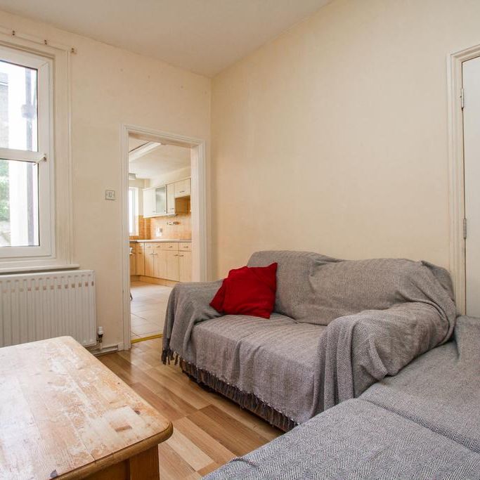 5 bedroom terraced house to rent - Photo 1