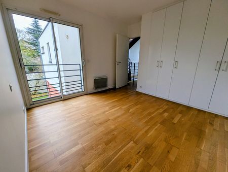 Location Maison 7 pièces 200m² - Photo 4