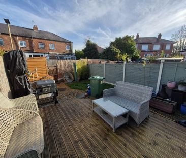 2 bedroom end of terrace house to rent - Photo 4