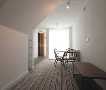 Bell Crescent, Manchester - Photo 6