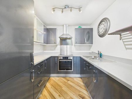 2 bedroom flat to rent - Photo 5