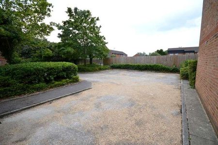 Pennywell Gardens, Ashley, Hampshire, BH25 - Photo 2