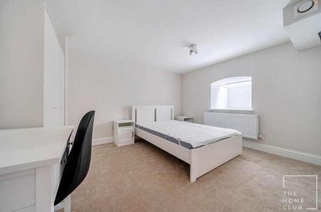 Grosvenor Road, Aldershot, GU11 - Photo 2