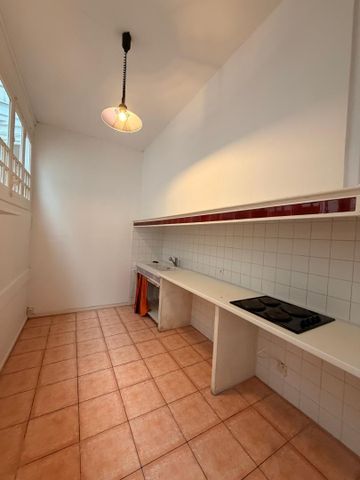 Location Appartement 4 pièces 152m² - Photo 4