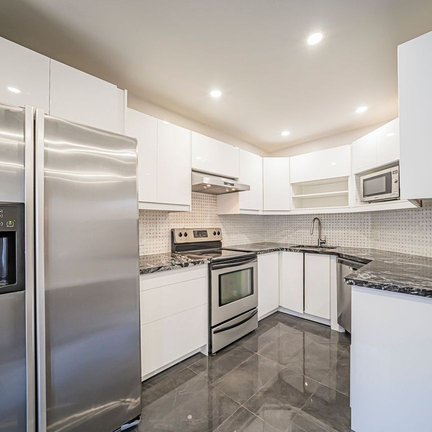 For Lease - 151 Townsgate Drive Unit# 96, Vaughan, Ontario - Photo 1
