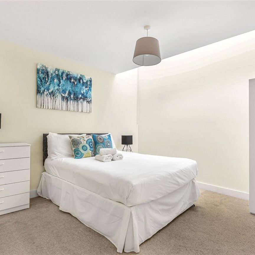 Trinity Gardens, Clapham North, SW9, London - Photo 1