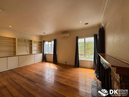 Spacious & Low-Maintenance 3-Bedroom Home - Photo 2