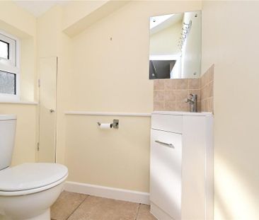 2 bedroom semi-detached house to rent - Photo 6