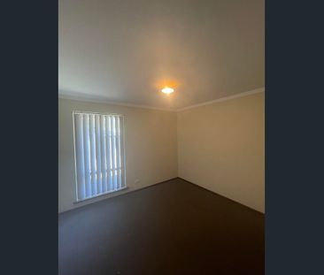 8 Aston Way, Gosnells, WA 6110 - Photo 1