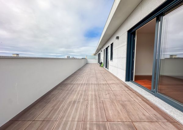 Penthouse T4 com Terraço Privativo em Matosinhos Sul