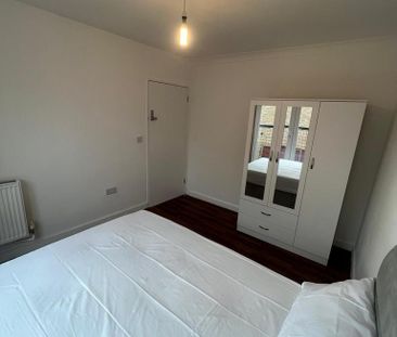 1 bedroom in a house share to rent - Photo 5