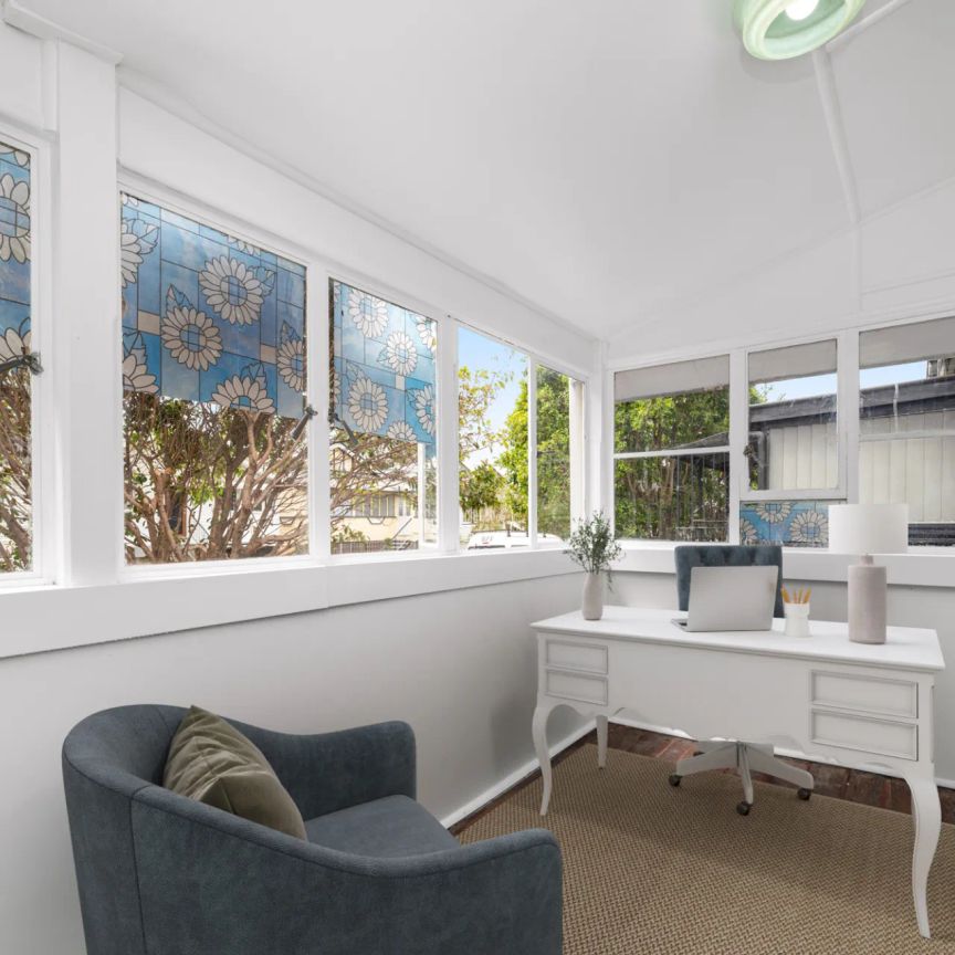 Charming Refurbished Inner-City Home - Photo 1