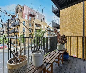 Austwick Court, Woolwich, SE18 - Photo 2
