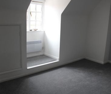 3 bedroom apartment to rent - Photo 4