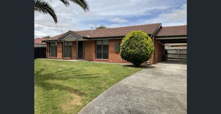 161 Cadles Rd: Comfortable 3-Bedroom Home Near Schools & Shops - Photo 2