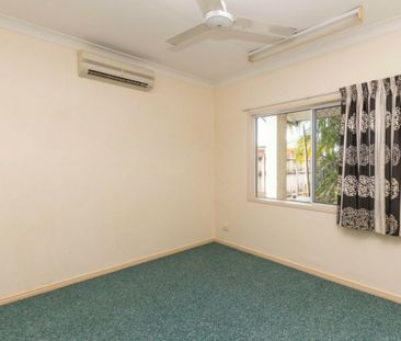 CHARMING UNIT IN MOOROOBOOL!!! - Photo 2