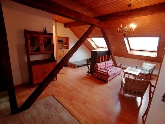 APPARTEMENT 21/2 PIÈCES MANSARDÉ À BÂLE - ISELIN, MEUBLÉ - Foto 1