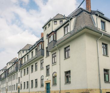 Schöne 2-Raum-Wohnung mit Tageslichtbad - Foto 1