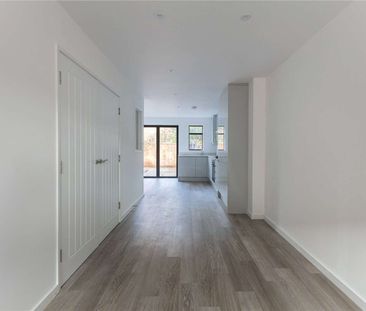 A newly renovated two bedroom house - Photo 4