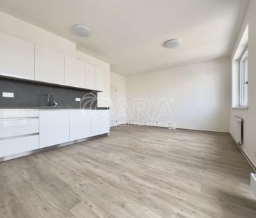 Pronájem bytu 1+kk 37 m2 - Photo 2