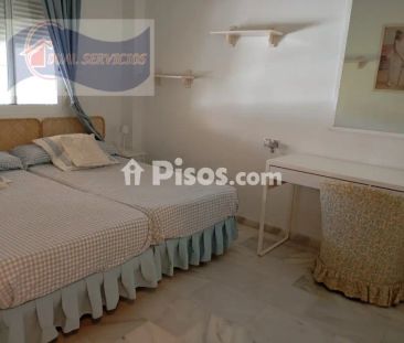 Casa adosada en alquiler en Nuevo Portil - Photo 2