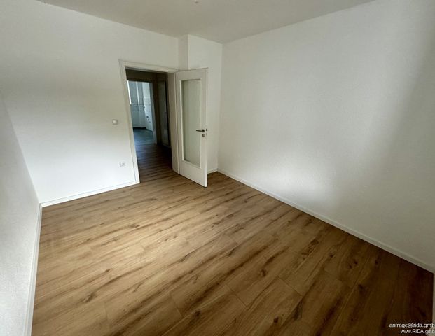 RIDA Residential! Modernisierte 3-Zimmer-Wohnung mit viel Stauraum und Balkon in von Köln-Nippes! - Foto 1