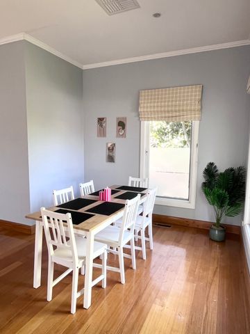 Surrey Hills - Photo 4