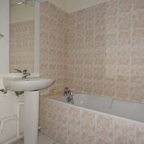 Location Appartement 2 pièces 38m² ORLEANS 45000 - Photo 1