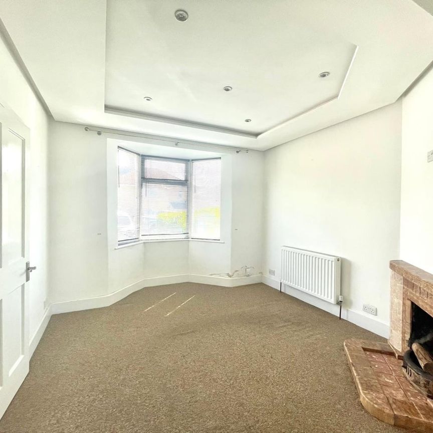 3 Bed Semi-Detached House, Hill Crest, BS4 - Photo 1