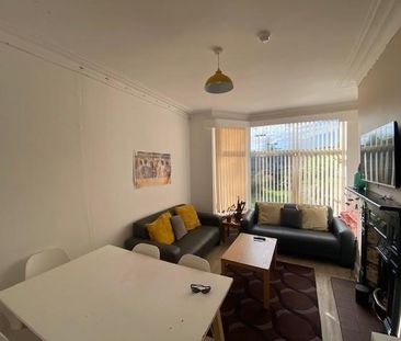 6 bedroom private hall to rent - Photo 2