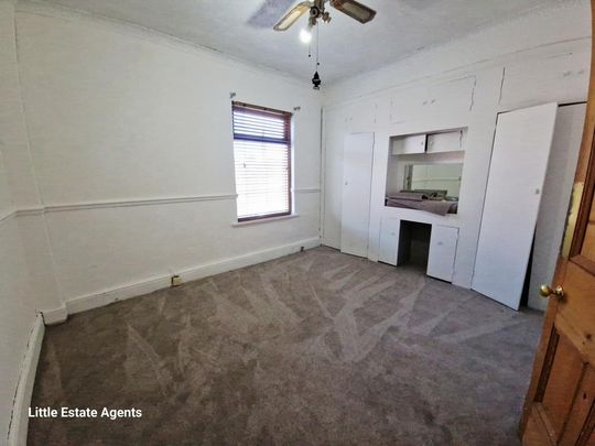 3 bedroom end of terrace house to rent - Photo 1