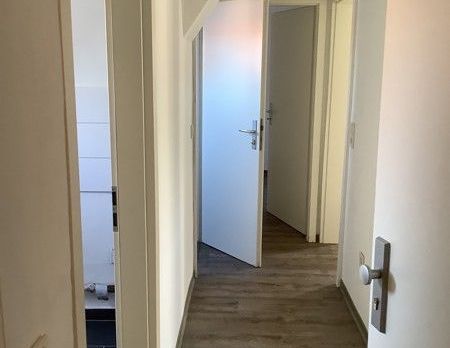 Auf gute Nachbarschaft: gemütliches Nest unter dem Dach - Photo 1