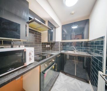 Studio to rent - Photo 3